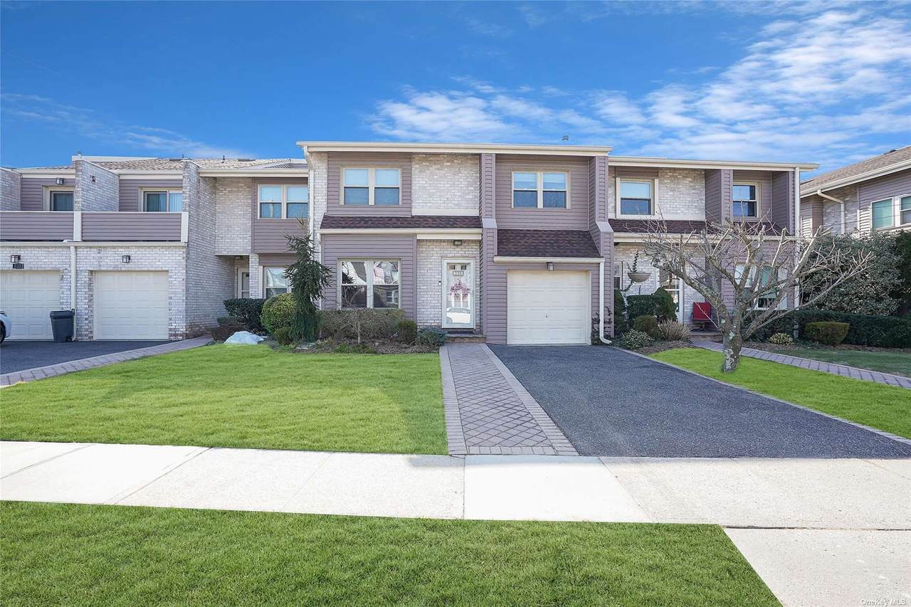 228 Oakview Avenue - Photo 1