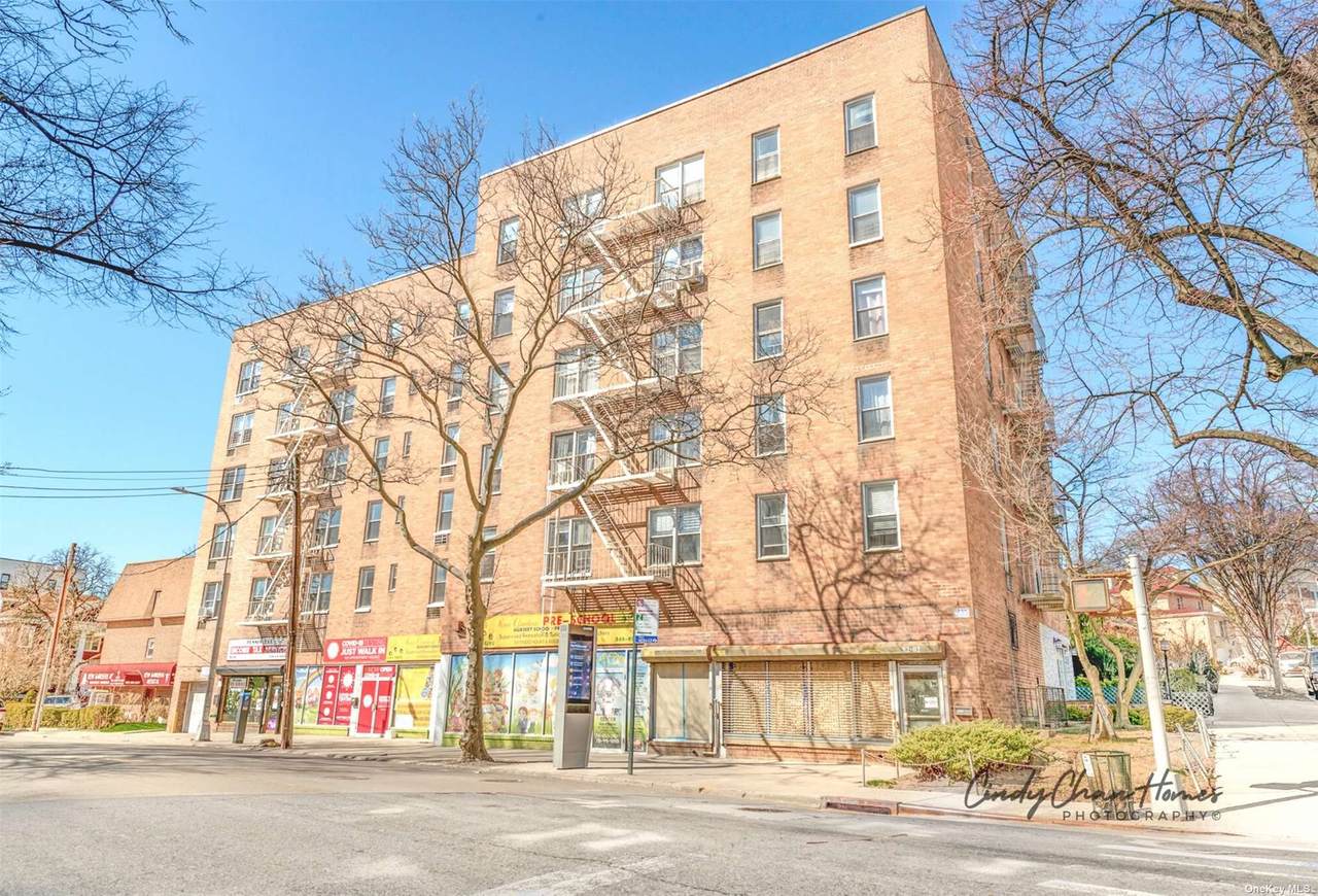 83-36 Beverly Road - Photo 1