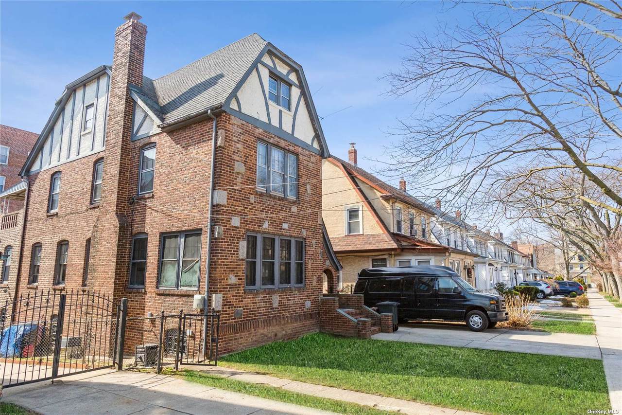 187-24 Wexford Terrace - Photo 1