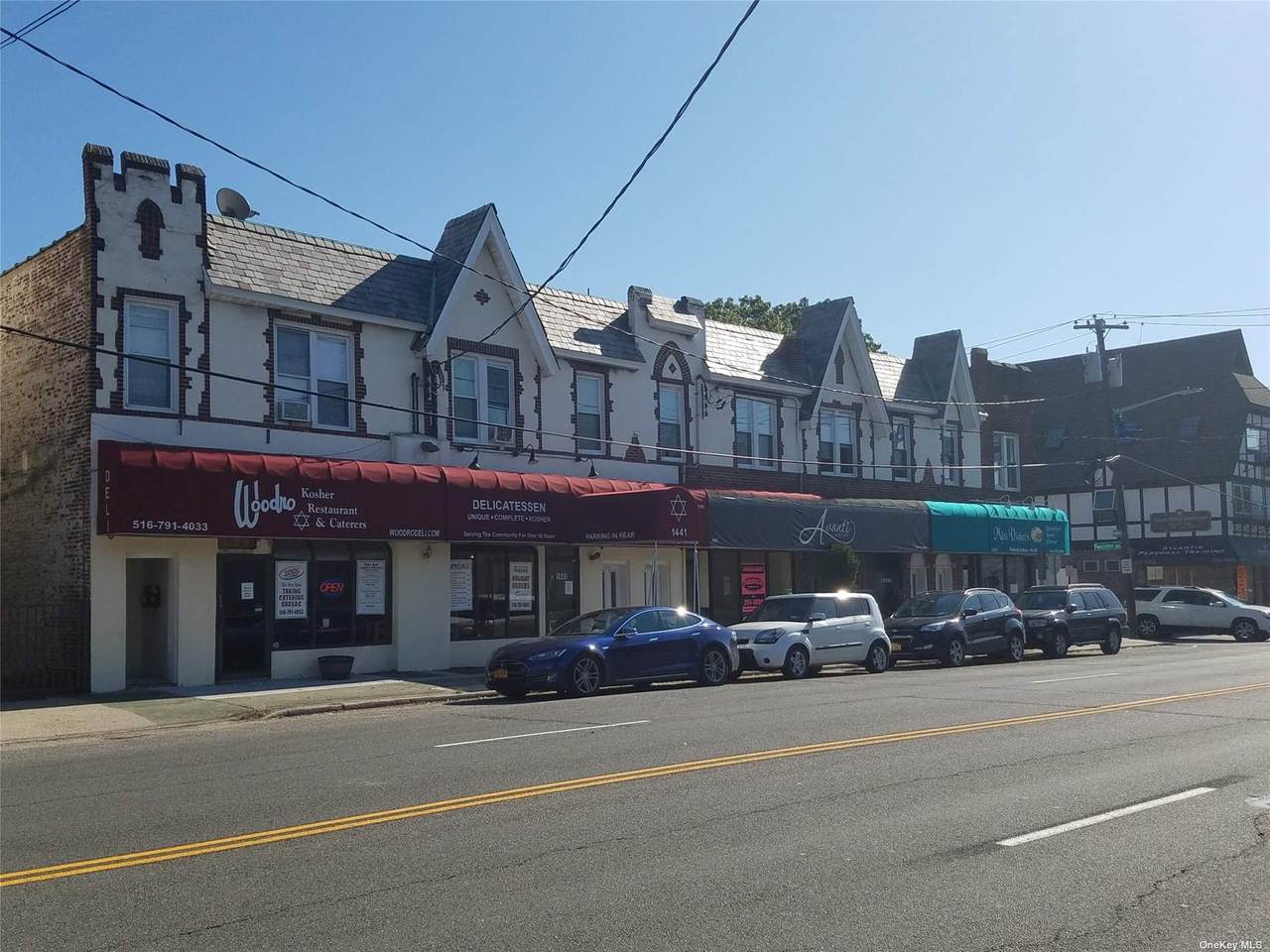 1435 Broadway Avenue - Photo 1