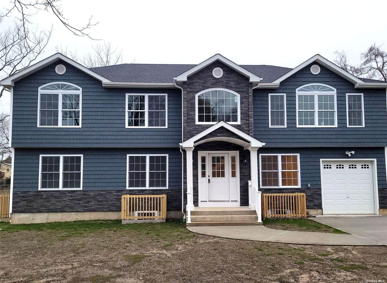 1022 Martinstein Avenue - Photo 1