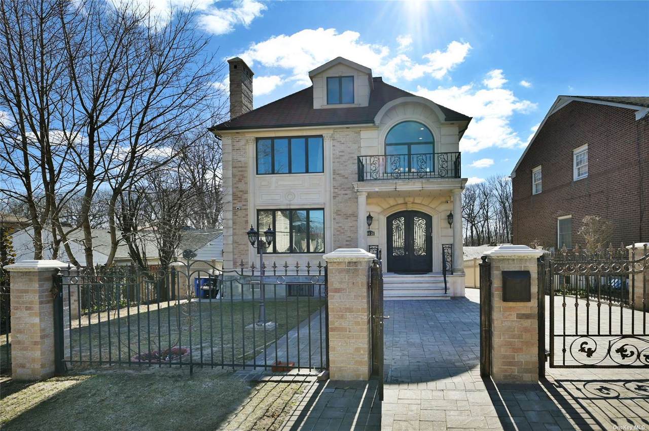 184-26 Avon Road - Photo 1