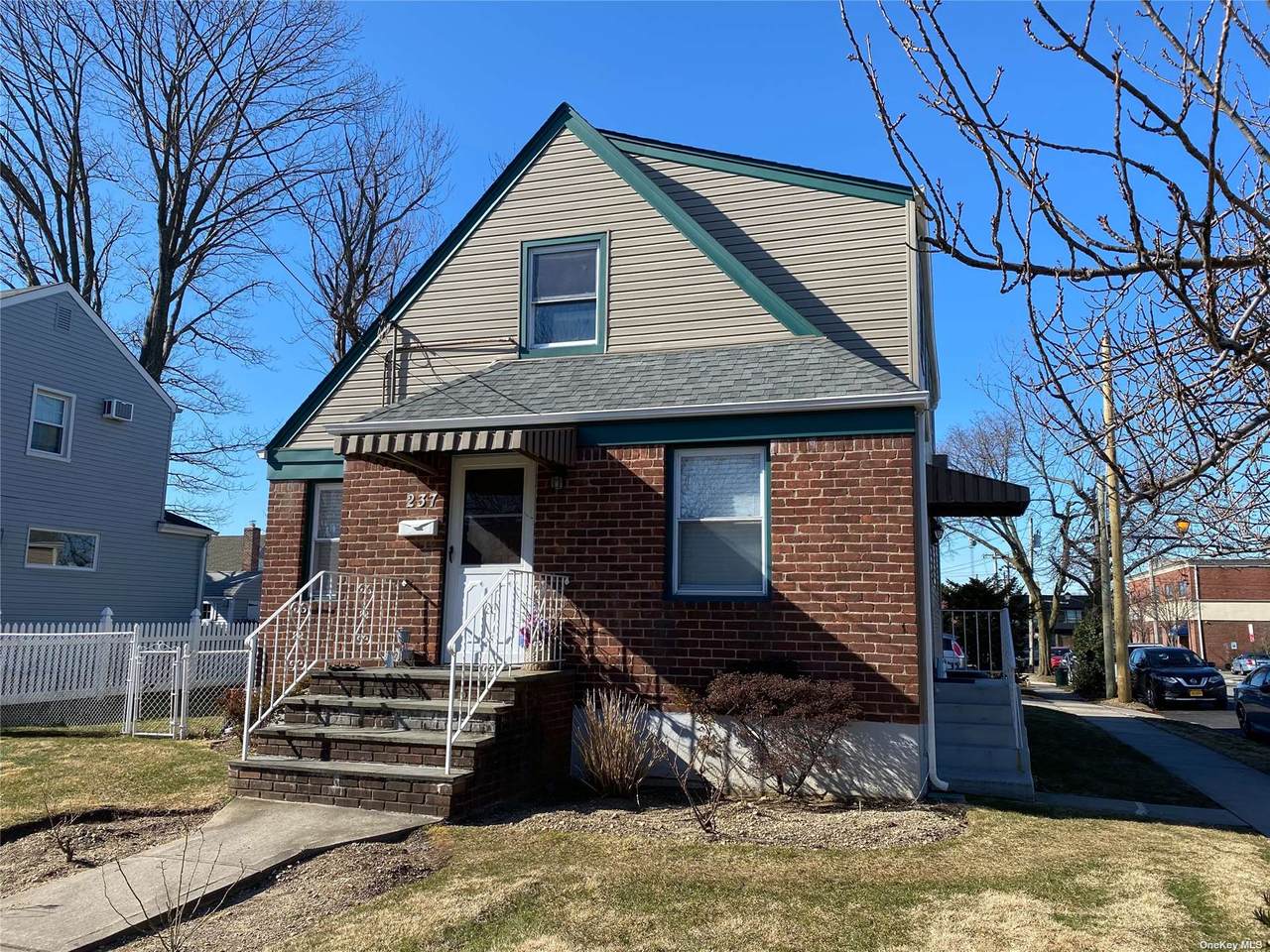 237 Wardwell Road - Photo 1
