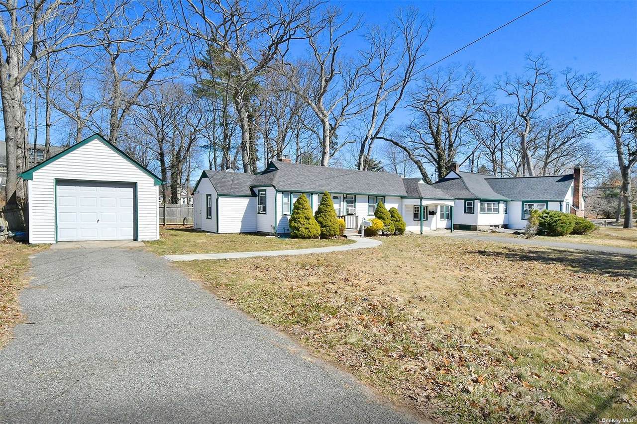 21 Locust Avenue - Photo 1