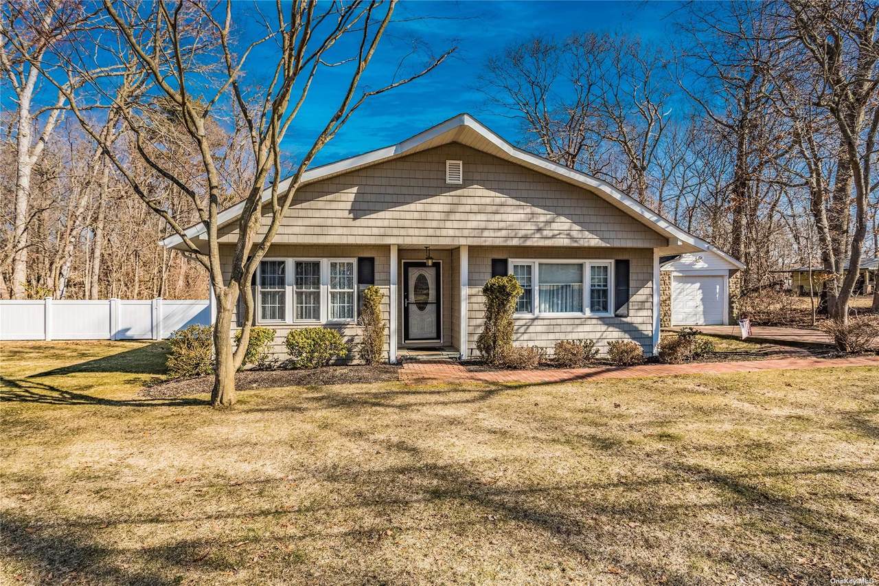 9 Oakwood Avenue - Photo 1
