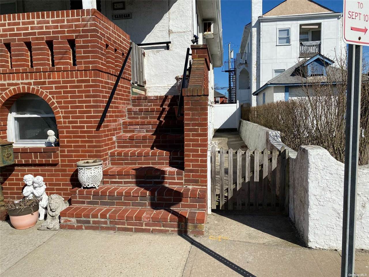 40 Oswego Avenue - Photo 1