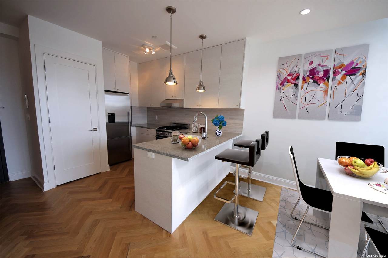 735 Bergen Street - Photo 1