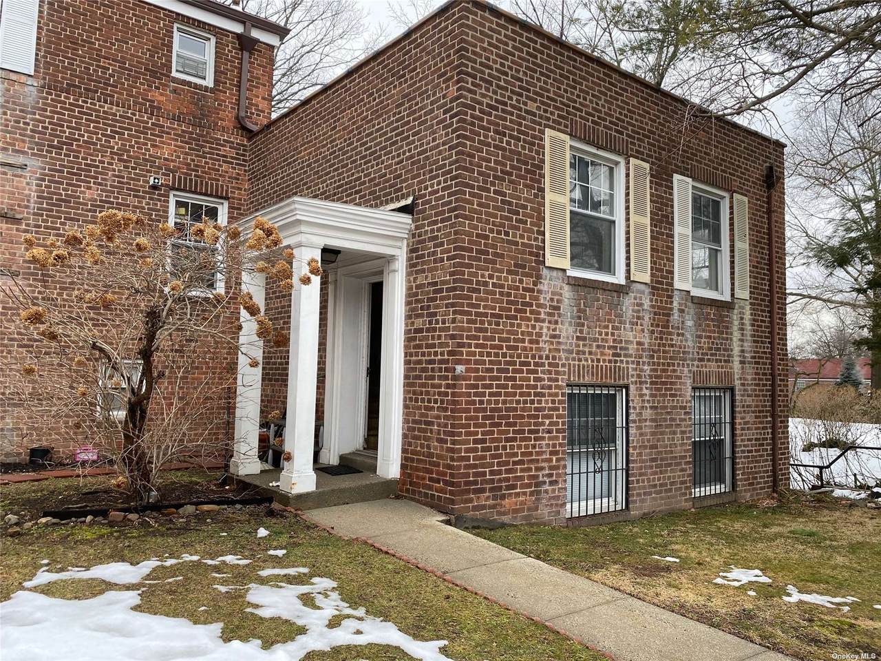 147-15 Village Road - Photo 1