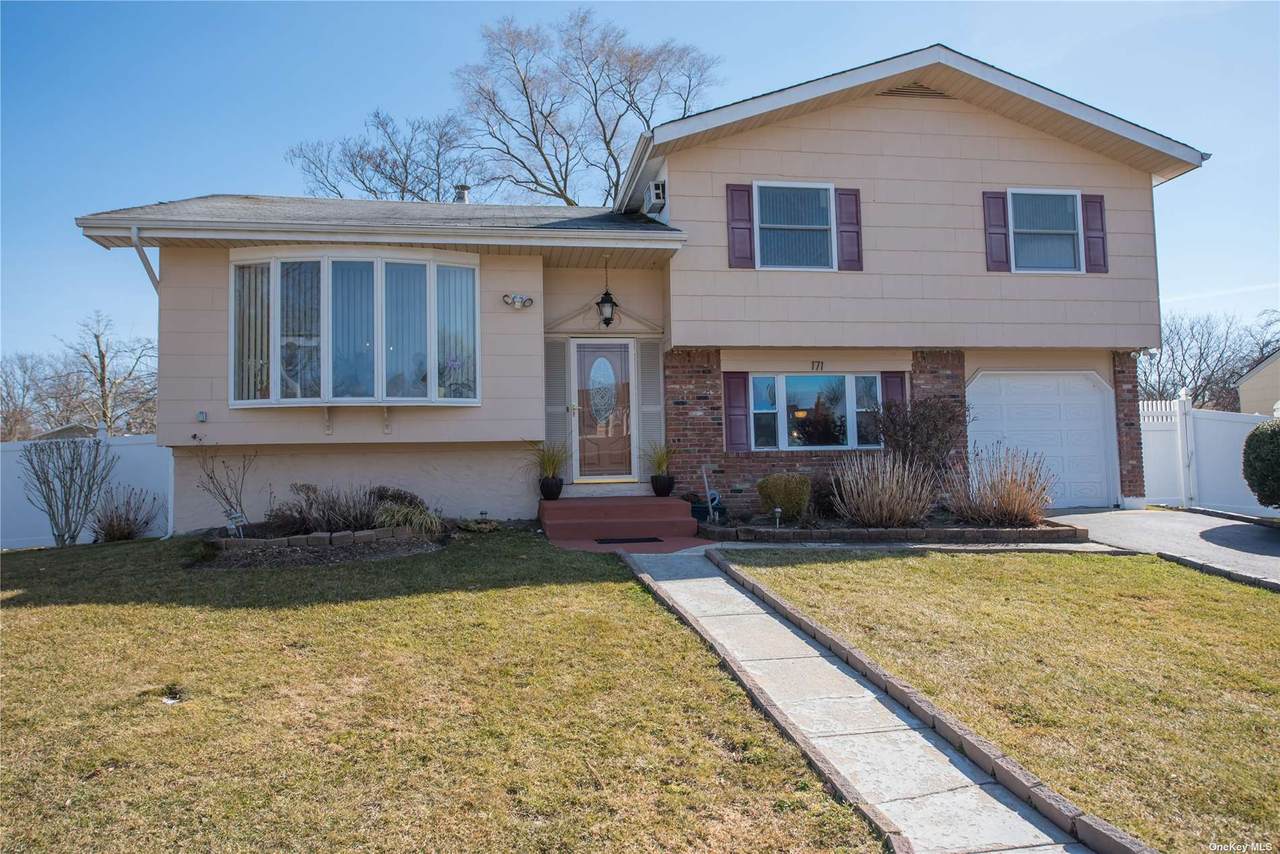 171 Root Avenue - Photo 1