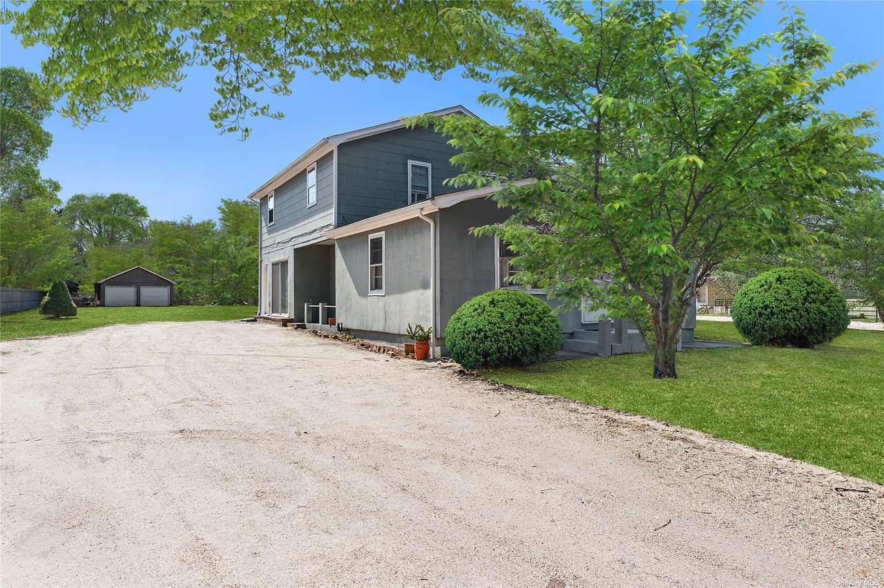206 Fort Pond Boulevard - Photo 1