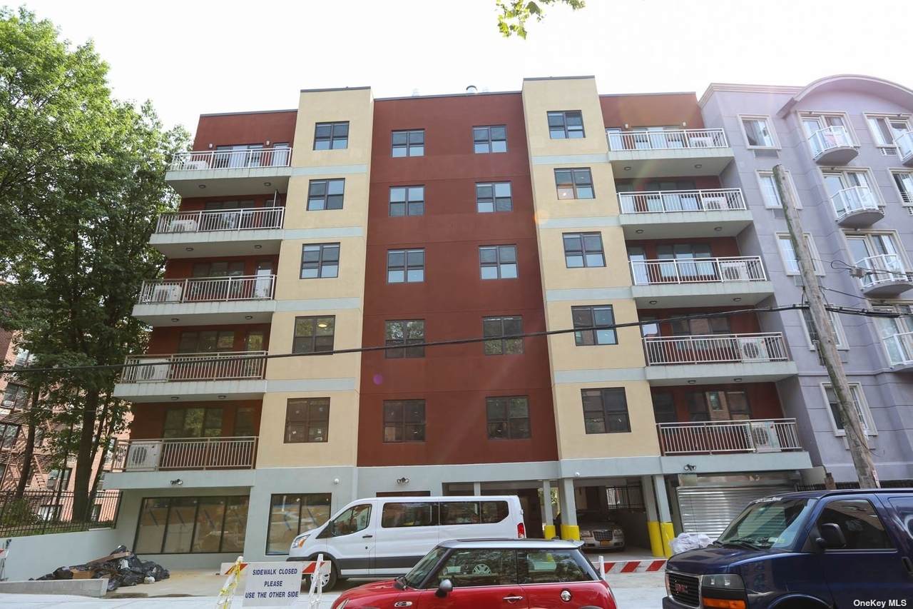 84-03 Lander Street - Photo 1