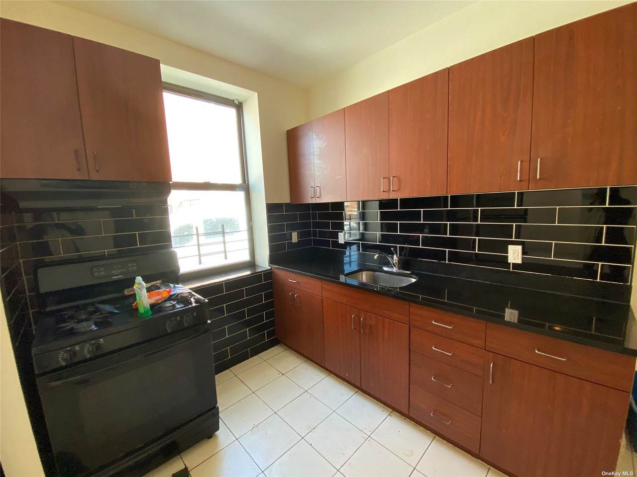 10712 37th Drive - Photo 1