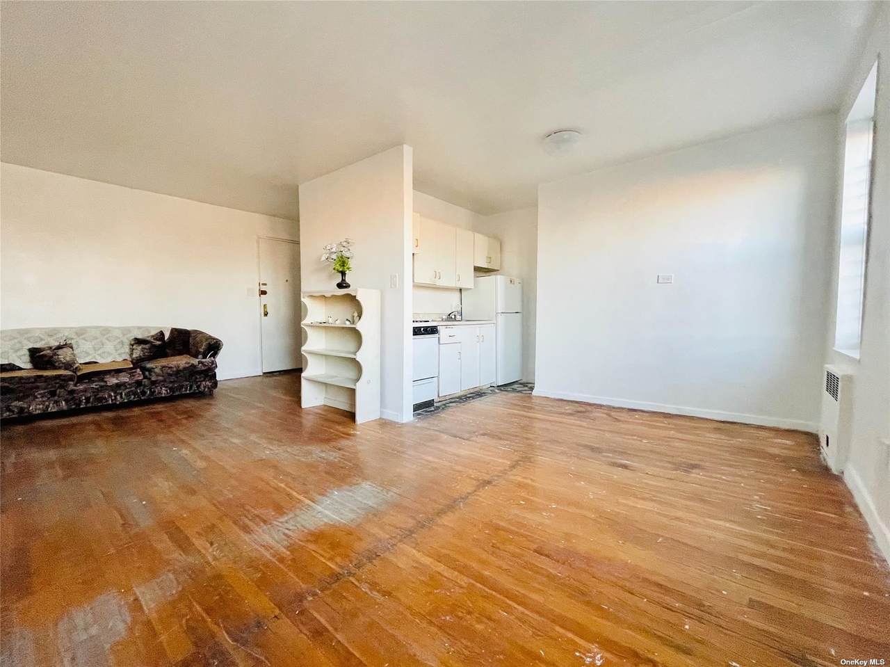 42-40 Bowne Street - Photo 1