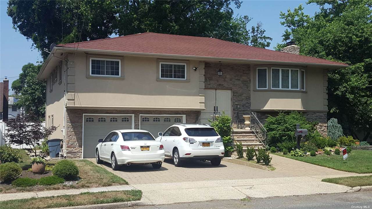 909 Fairview Avenue - Photo 1