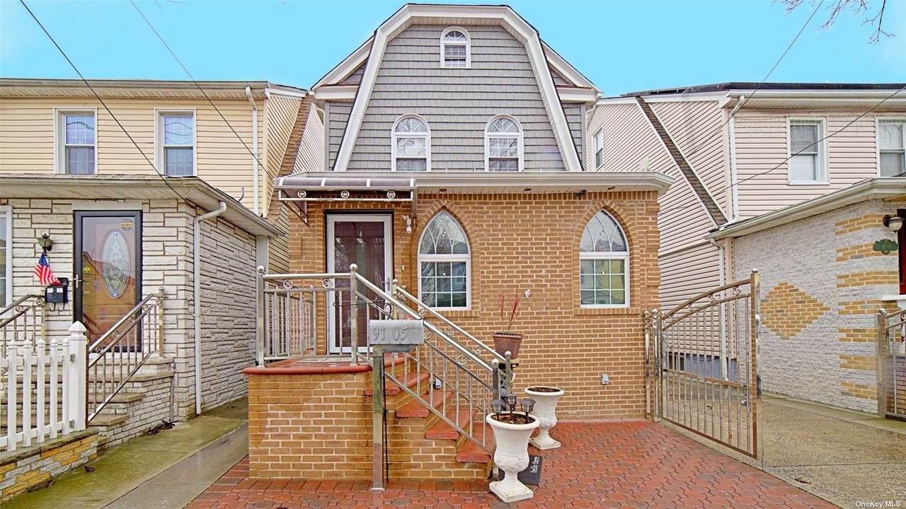 91-05 211 St - Photo 1