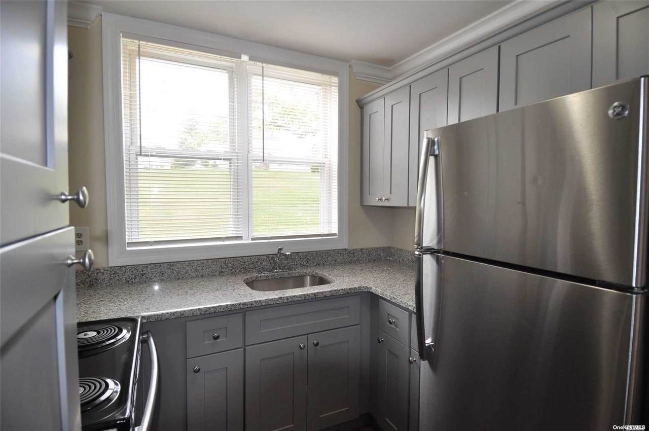 46 Townhouse Road - Photo 1