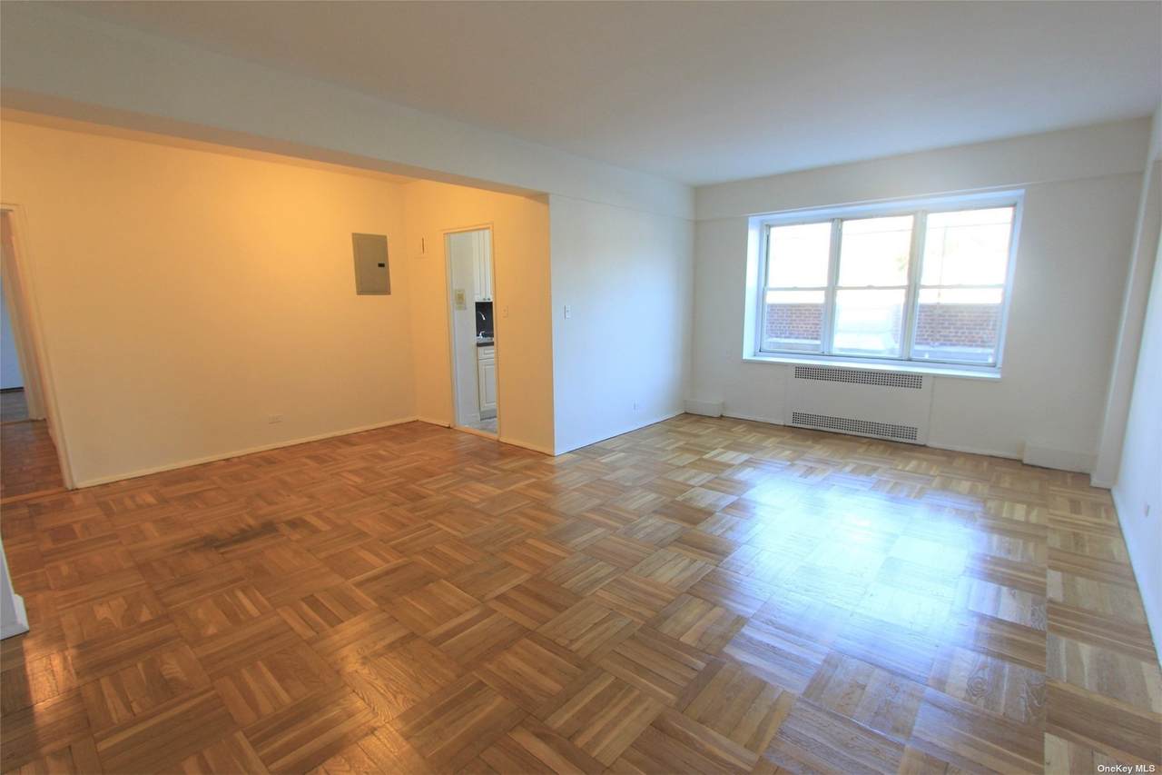 65-61 Saunders Street - Photo 1