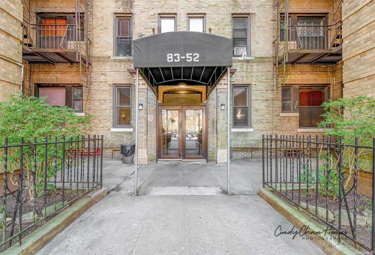 83-52 Talbot Street - Photo 1