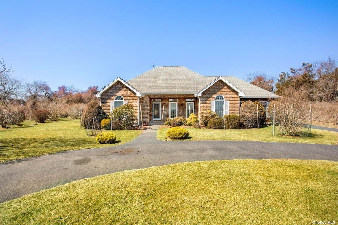 195 Montauk Highway - Photo 1