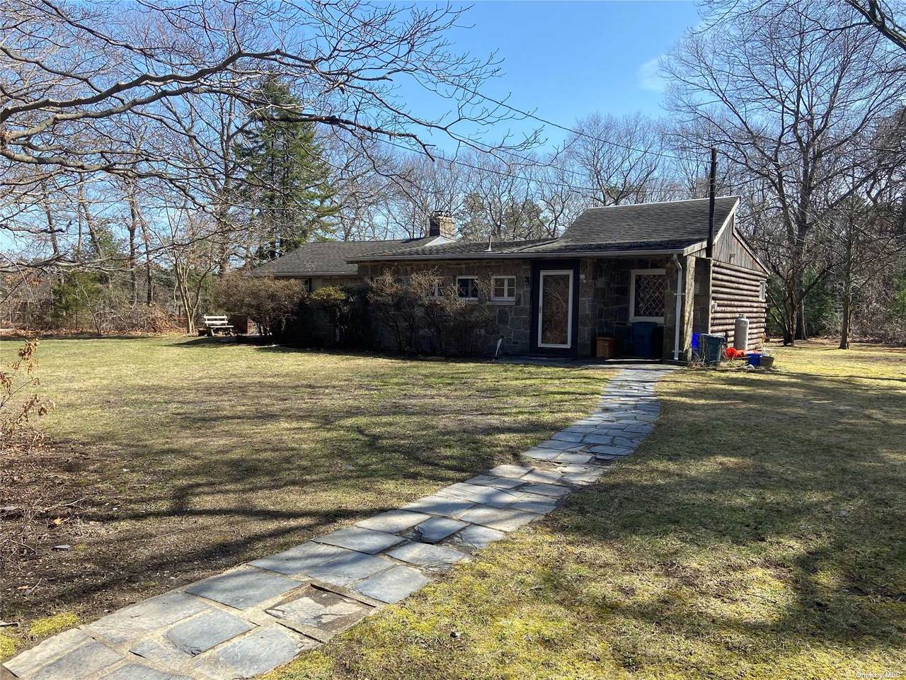 262 Long Island Ave - Photo 1