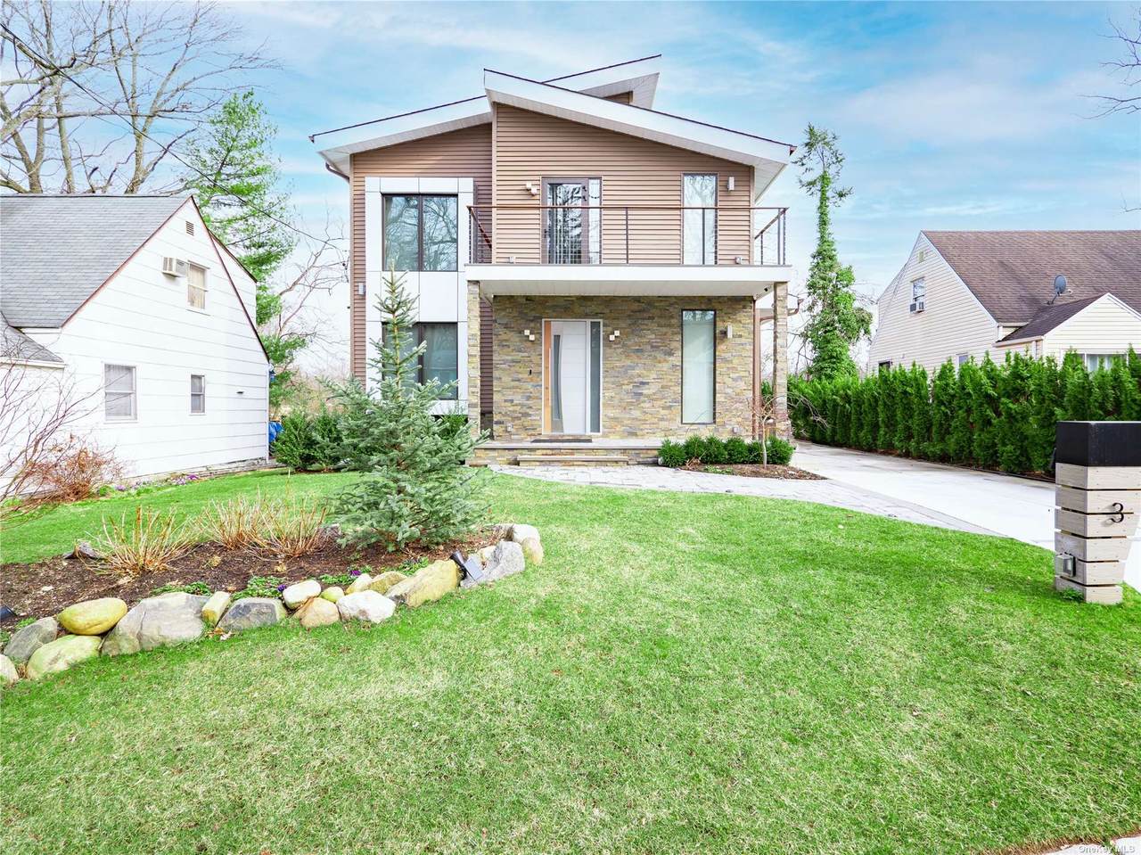 3 Hewlett Place - Photo 1