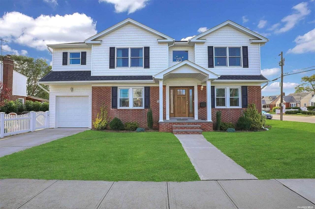 973 Fenworth Blvd - Photo 1