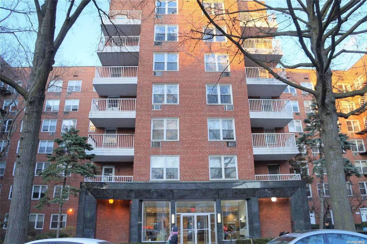 42-65 Kissena Boulevard - Photo 1