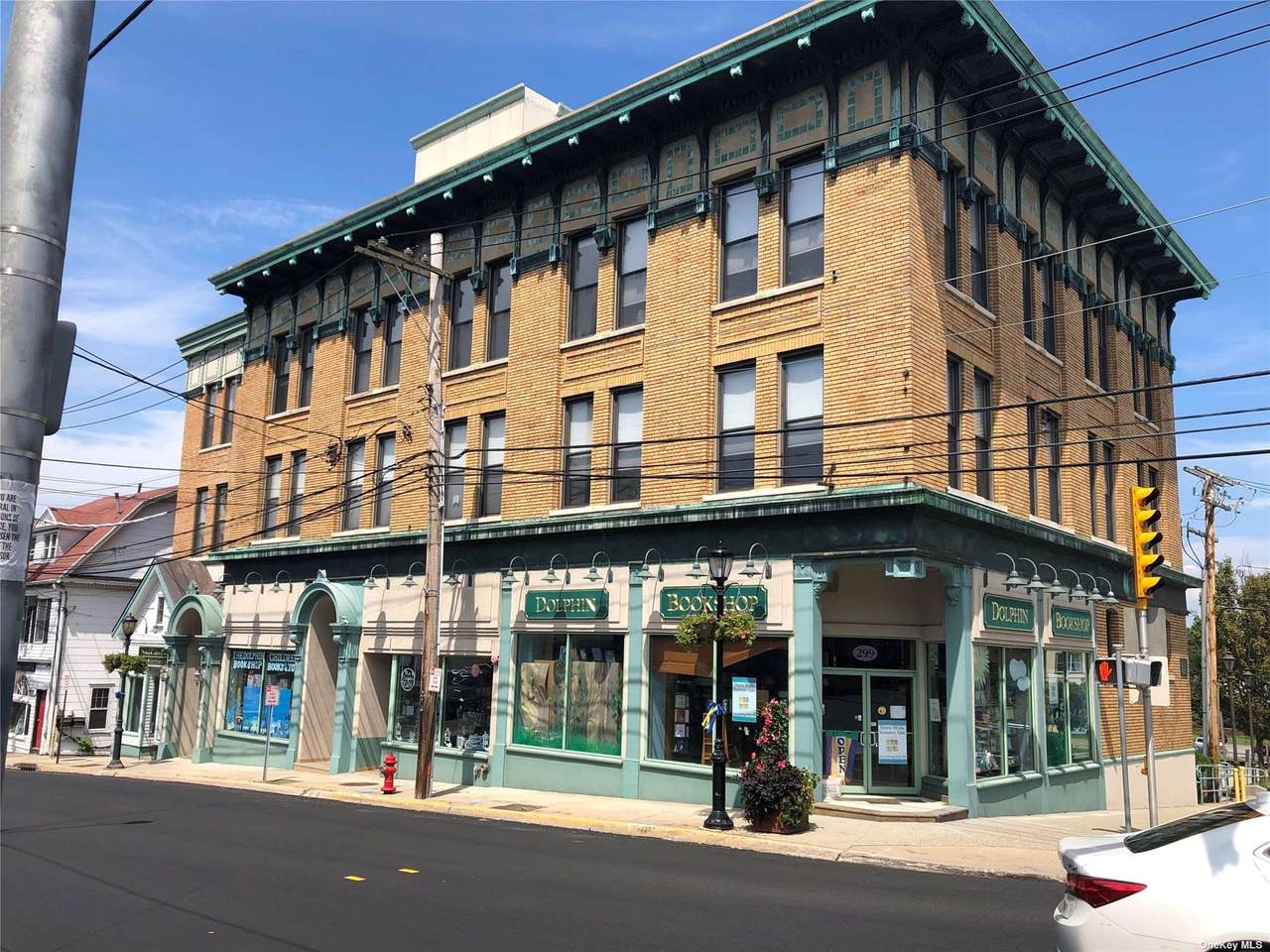303 Main Street - Photo 1