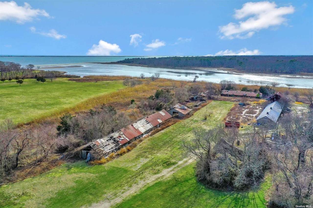 90 Bay Avenue - Photo 1