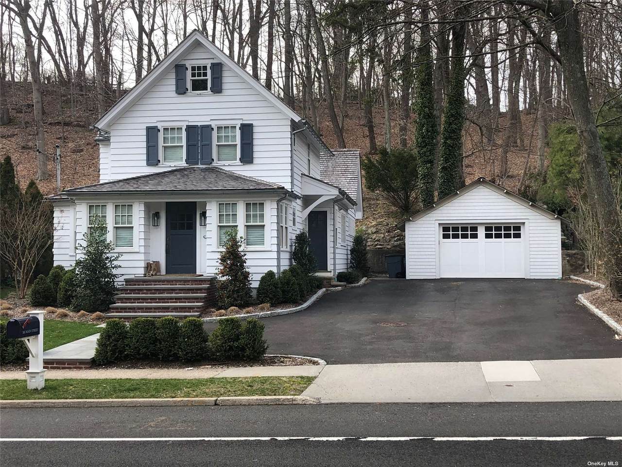 385 Main Street - Photo 1