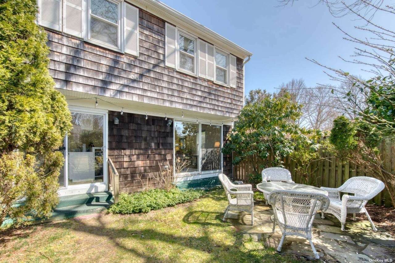 570 Hampton Road - Photo 1