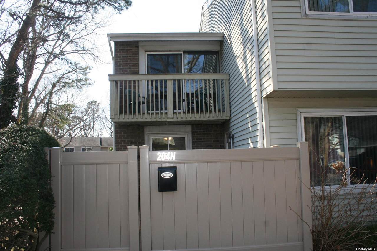 204 Springmeadow Drive - Photo 1