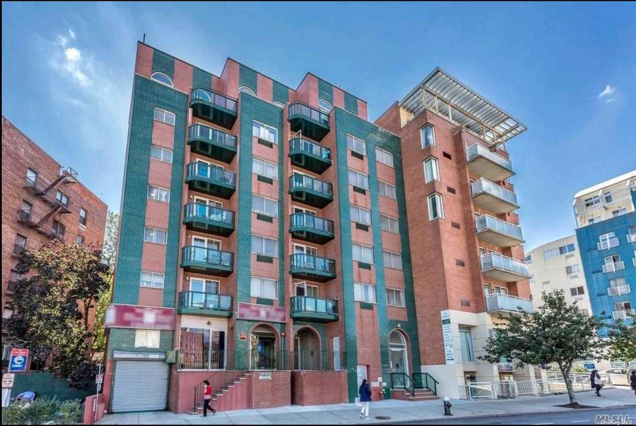 102-10 Queens Boulevard - Photo 1