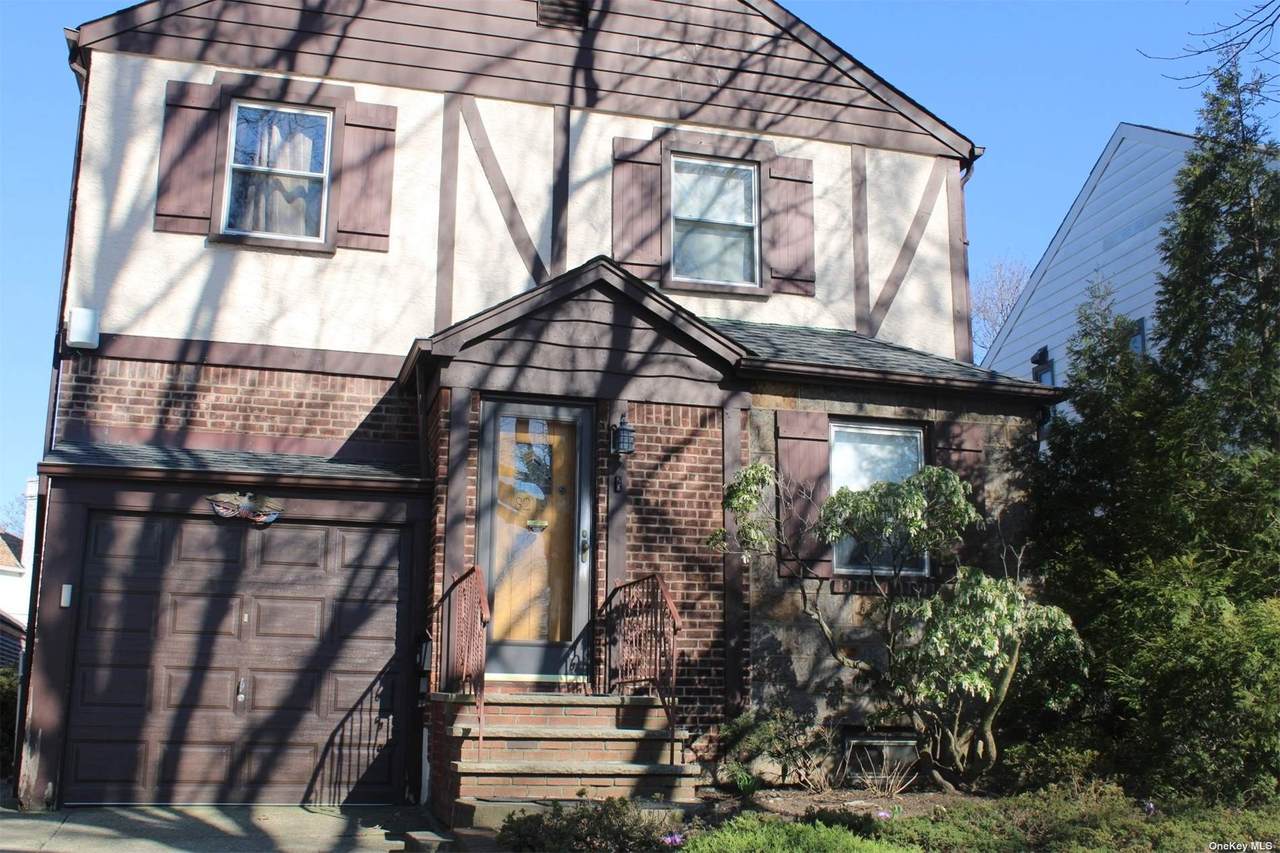 82-19 Utopia Parkway - Photo 1