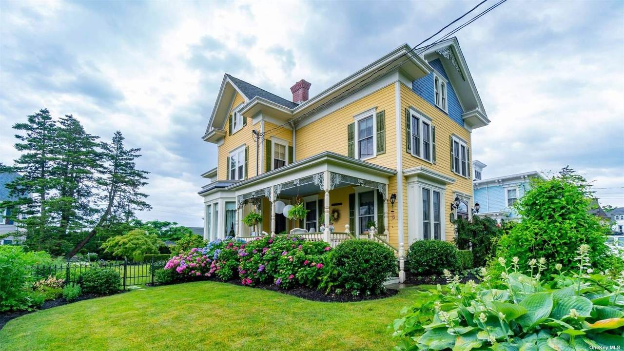 135 Bay Avenue - Photo 1