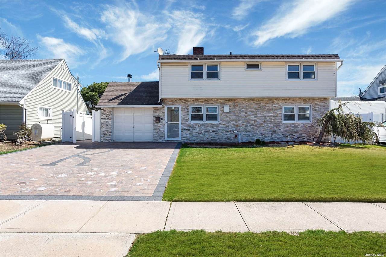 39 Cabot Lane - Photo 1