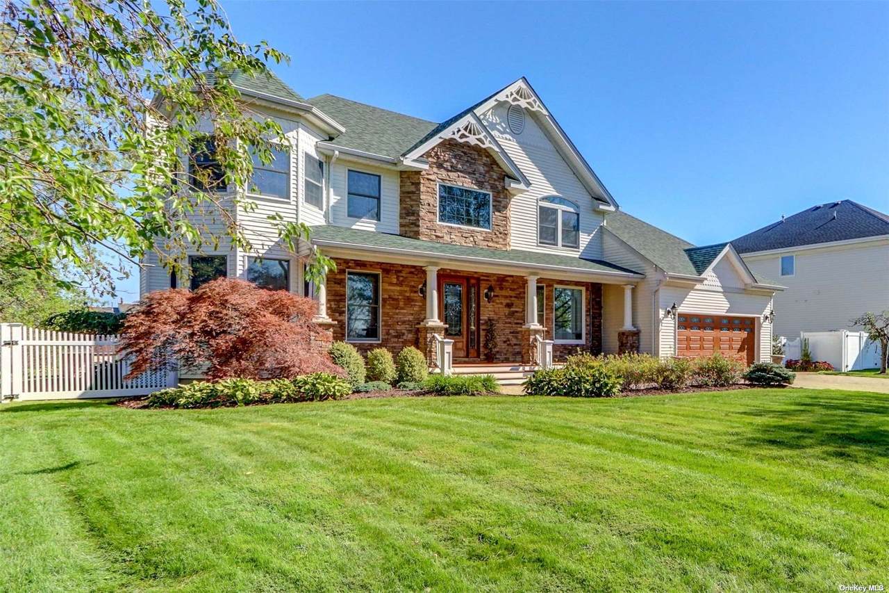 185 Islip Road - Photo 1