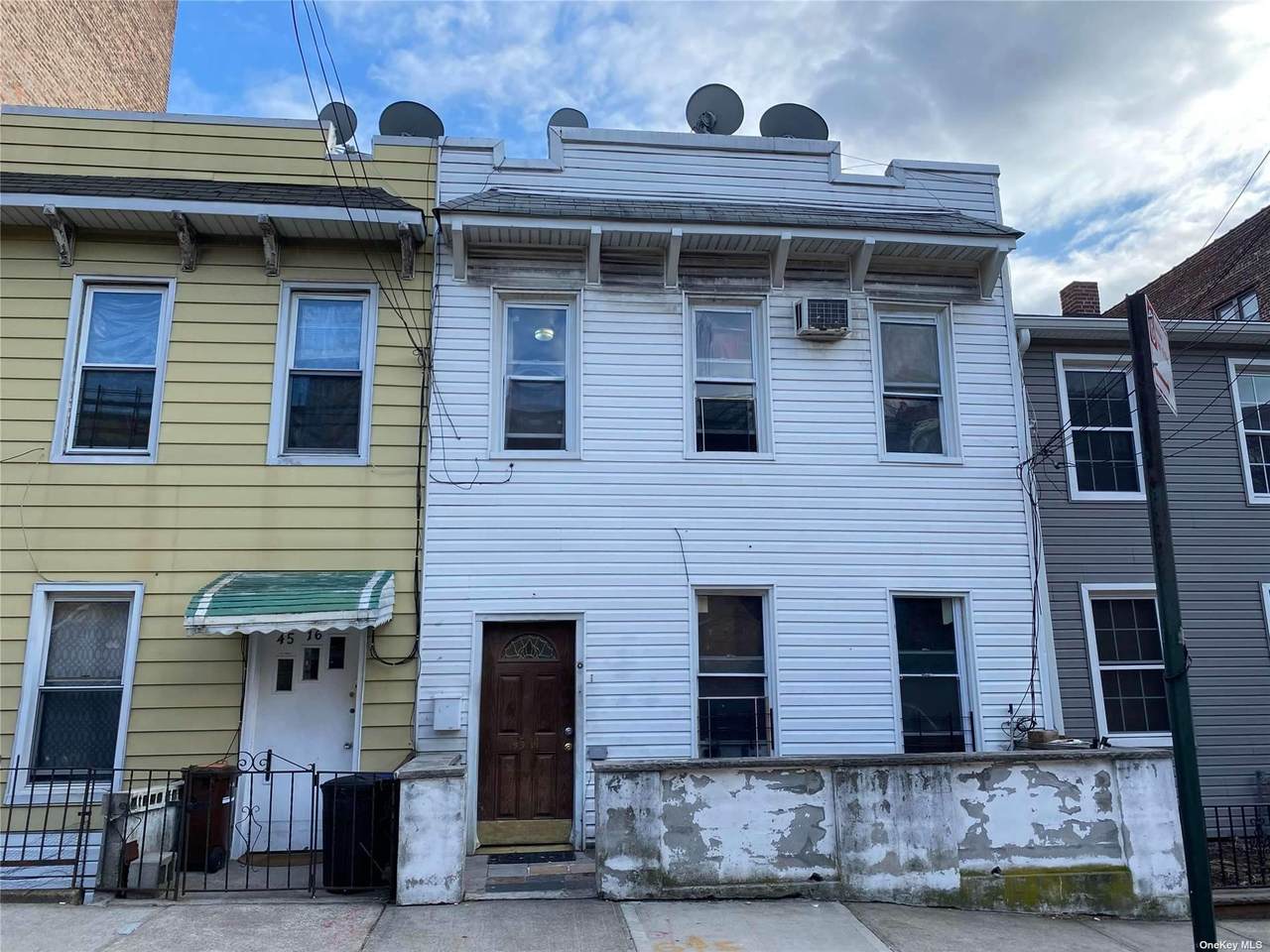 45-14 50 Ave - Photo 1