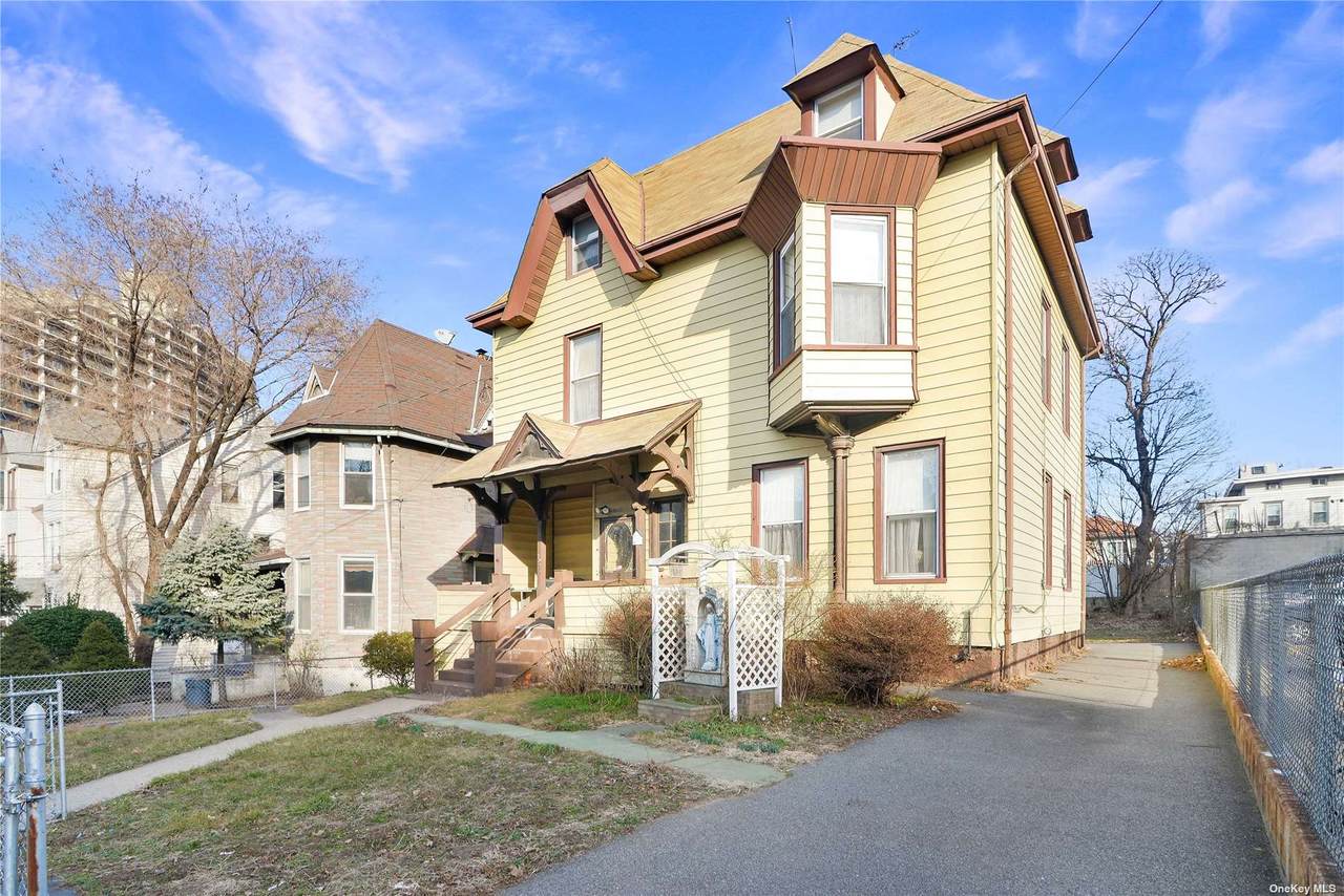 26-21 9th Street - Photo 1