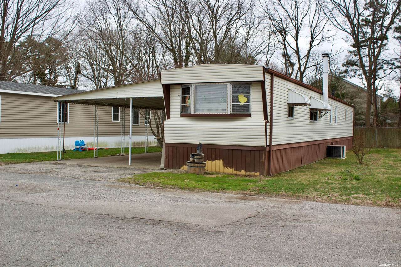 42 Ticonderoga Drive - Photo 1