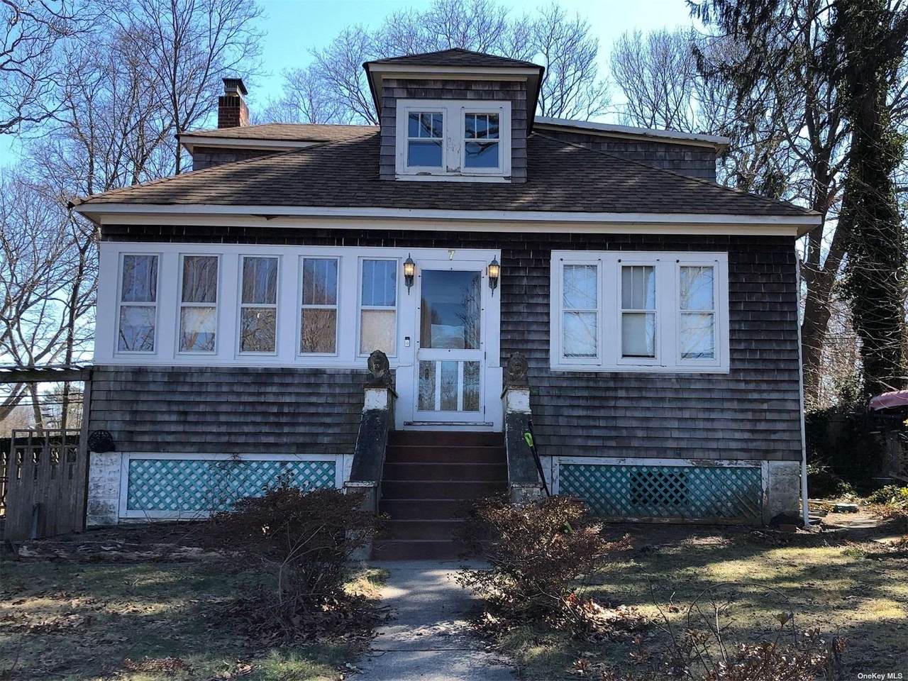 7 South Drive - Photo 1