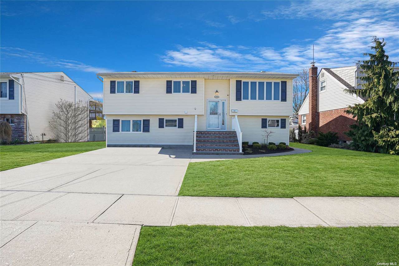 226 Pine Street - Photo 1
