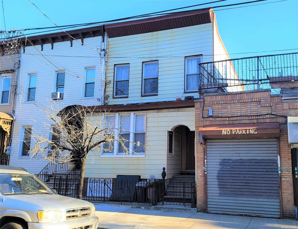 59-12 Putnam Avenue - Photo 1
