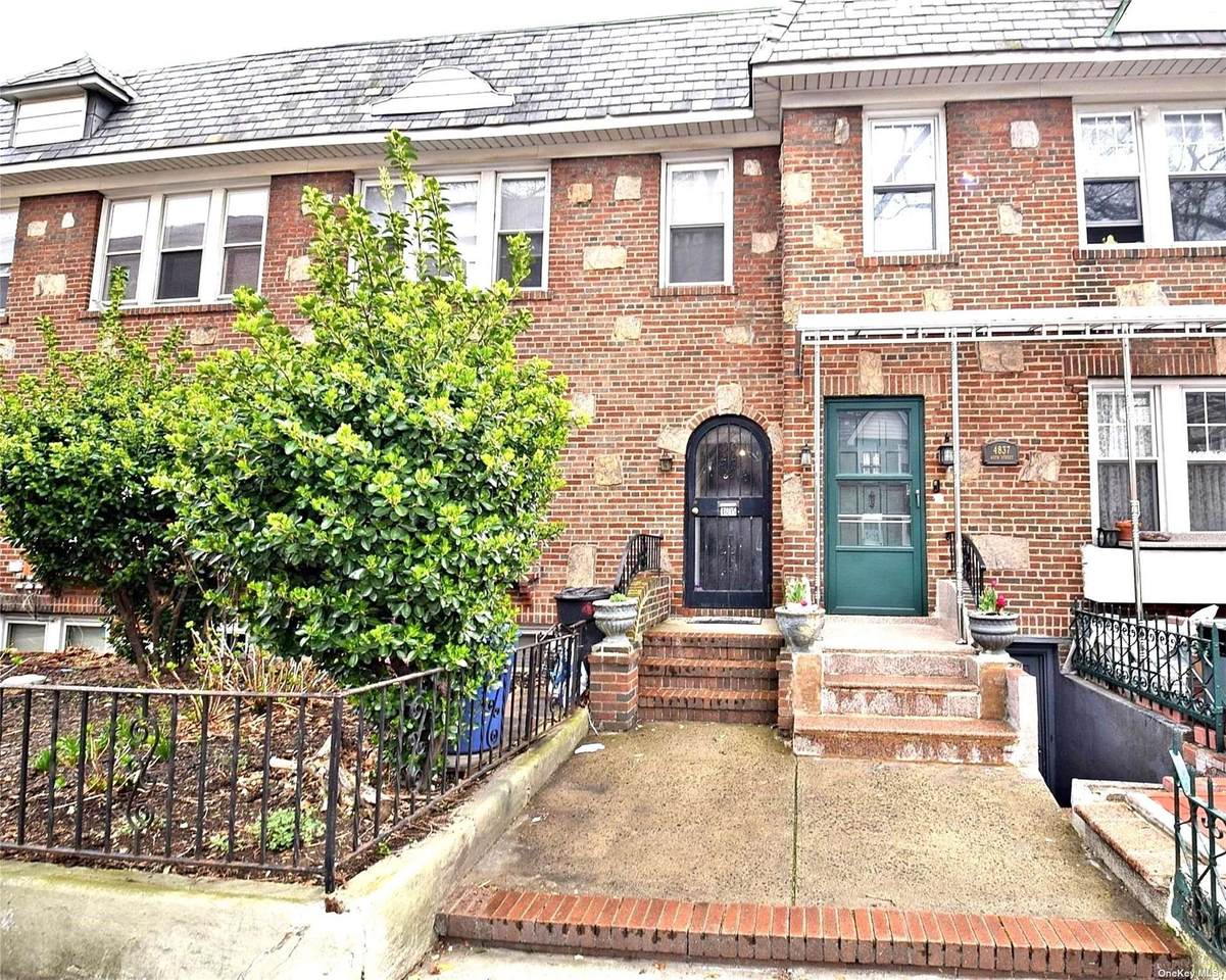 48-35 40th Street - Photo 1