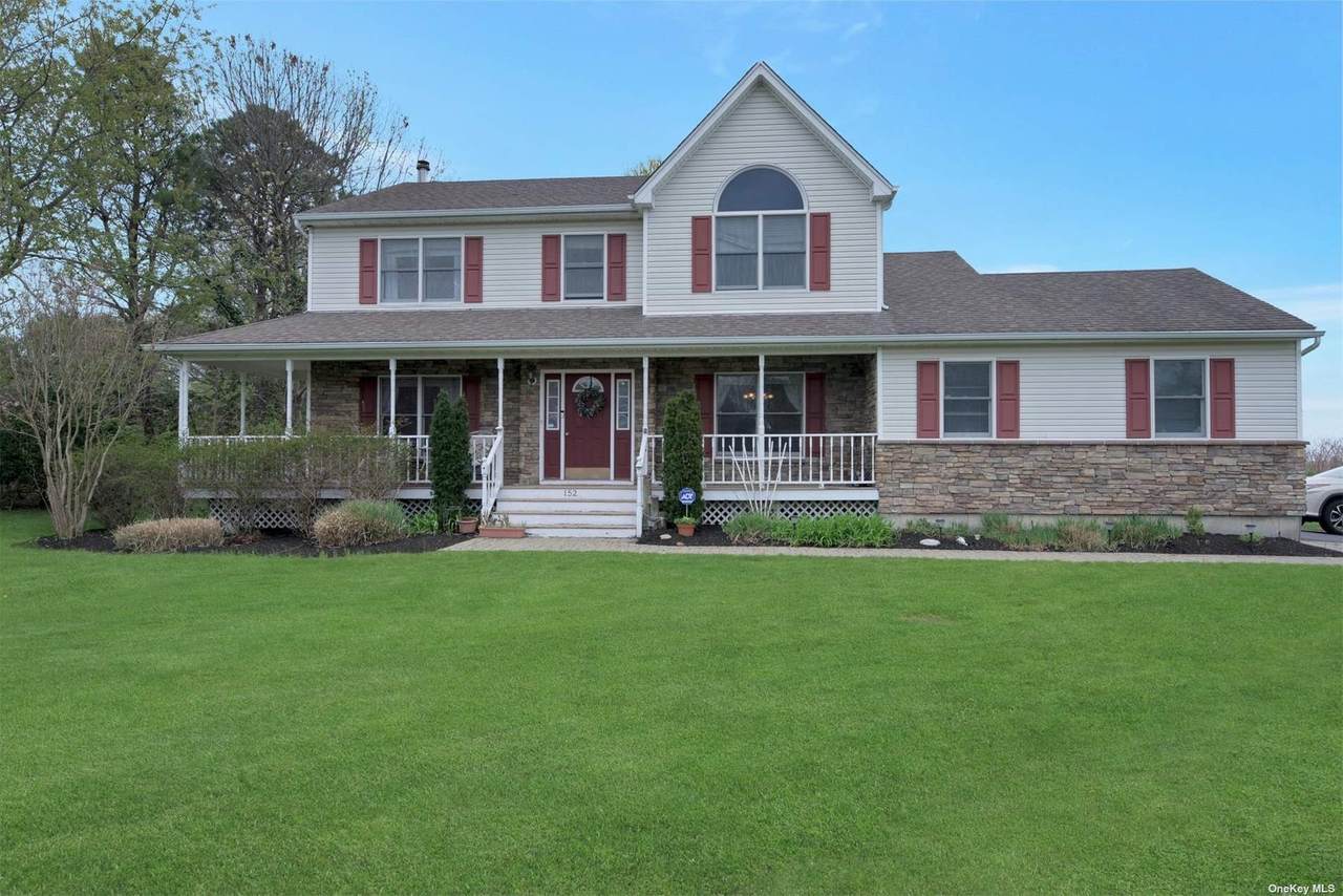 152 Fairway Drive - Photo 1