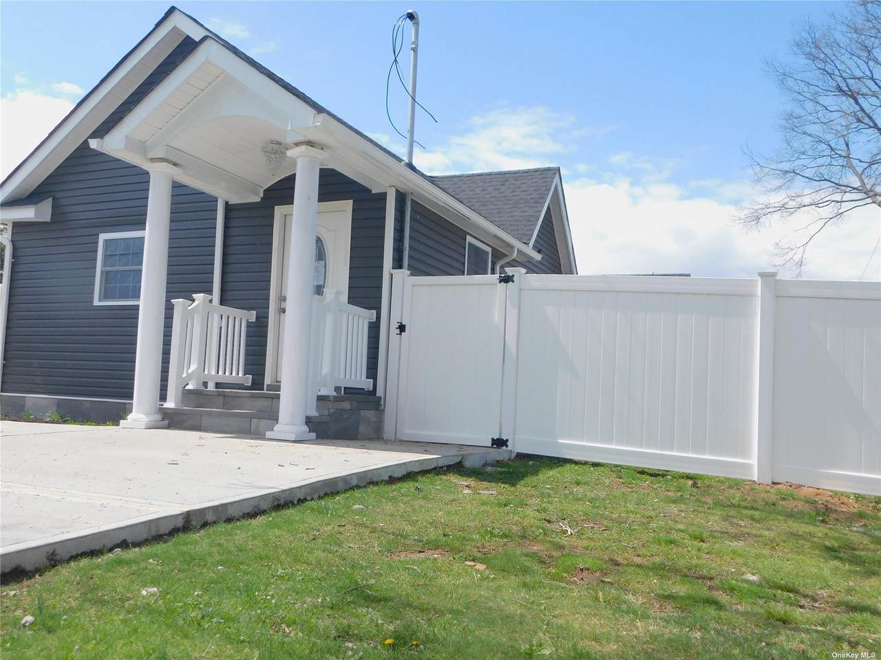 796 A Bayview Avenue - Photo 1