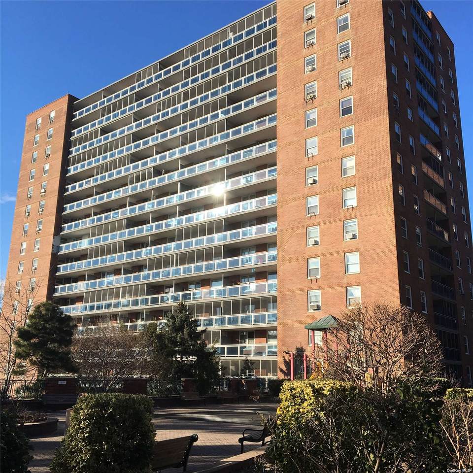 97-40 62 Drive - Photo 1