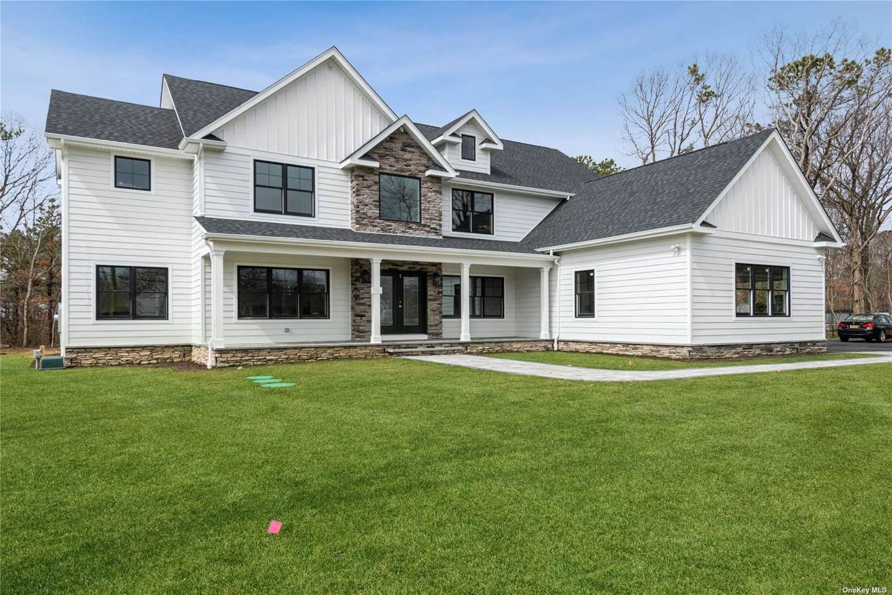 110 Colonial Drive - Photo 1