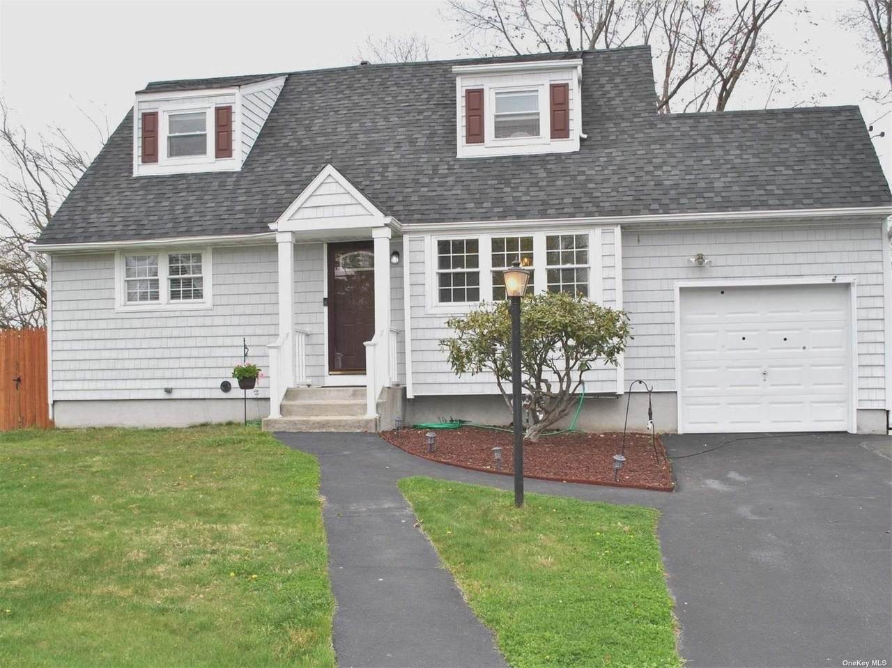 9 Winston Lane - Photo 1