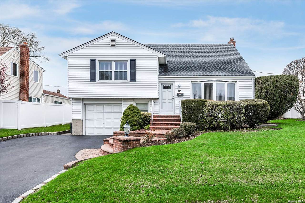 19 Garnet Lane - Photo 1